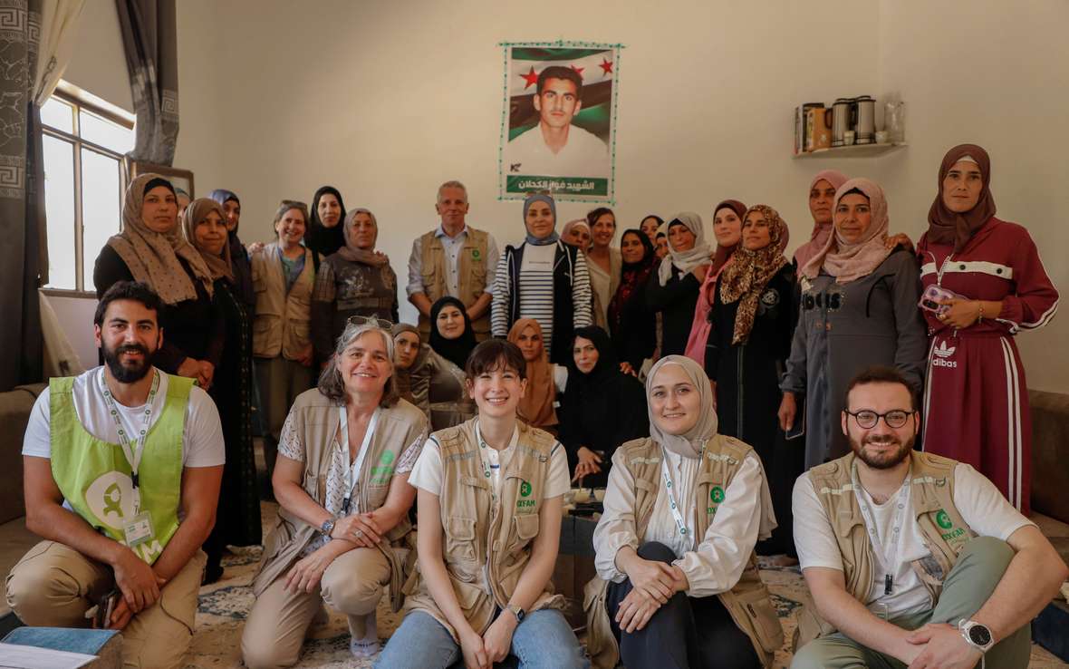  Oxfam country staff visit the home of a program participant who works on a farmer’s field school in rural Damascus. 