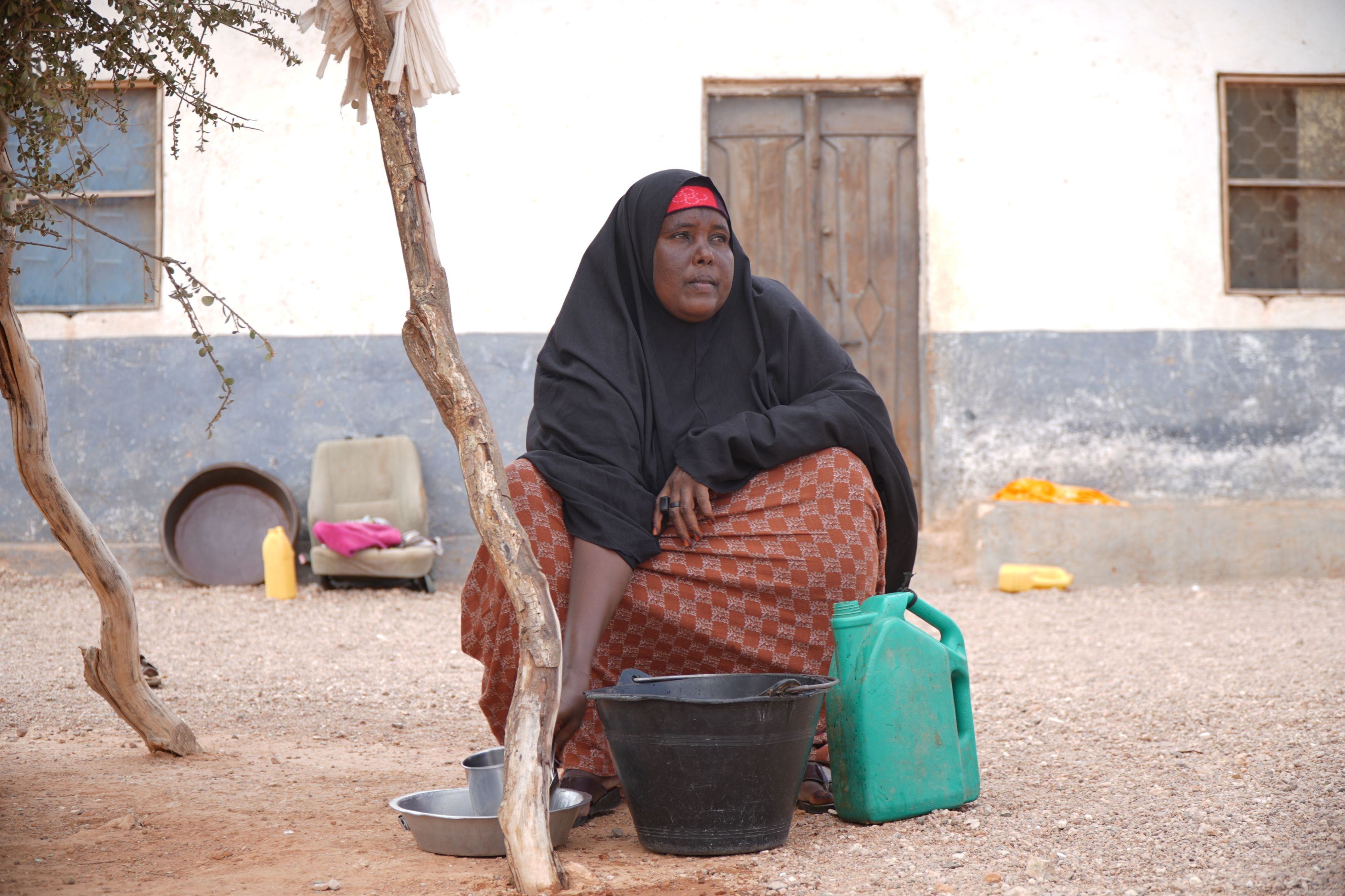  Water shortages and the loss of livestock have transformed daily life for families like Faadumo's. 