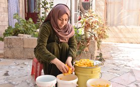 Syria_food_woman4054.JPG