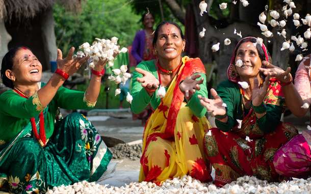 Nepal-Women-Celebrate-Crop-ID348057