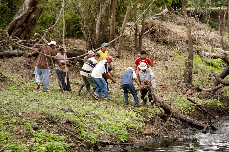 Food-for-work program allows families in El Salvador to recover from ...